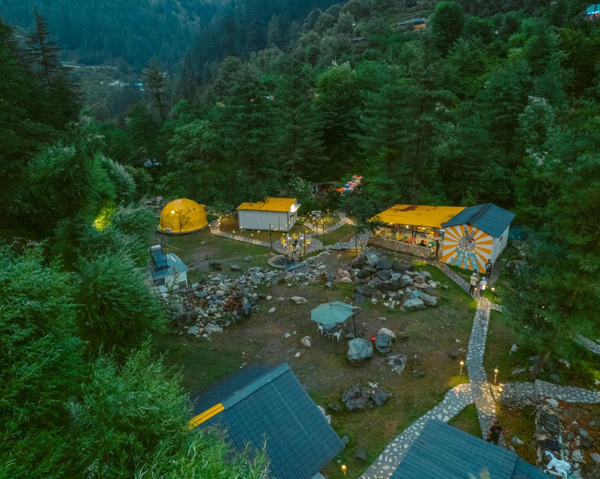 Whoopers Boutique Resort Jibhi 外观 照片
