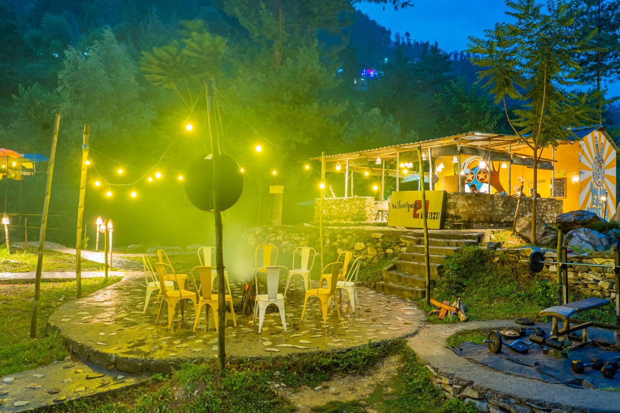 Whoopers Boutique Resort Jibhi 外观 照片